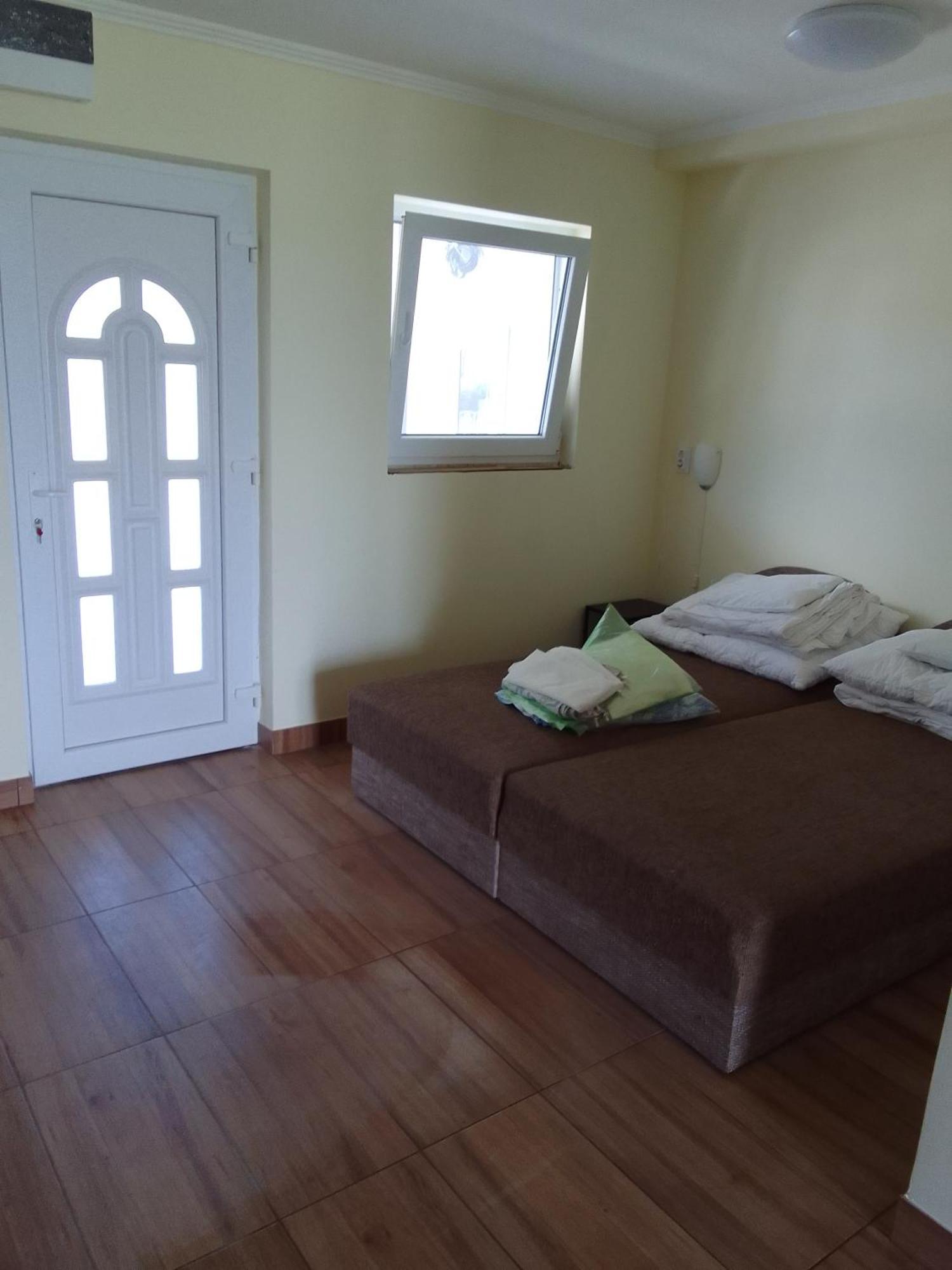 Vízparti apartmanok Szántód Kültér fotó